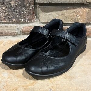 ECCO Black Leather Comfort Mary Jane Flats